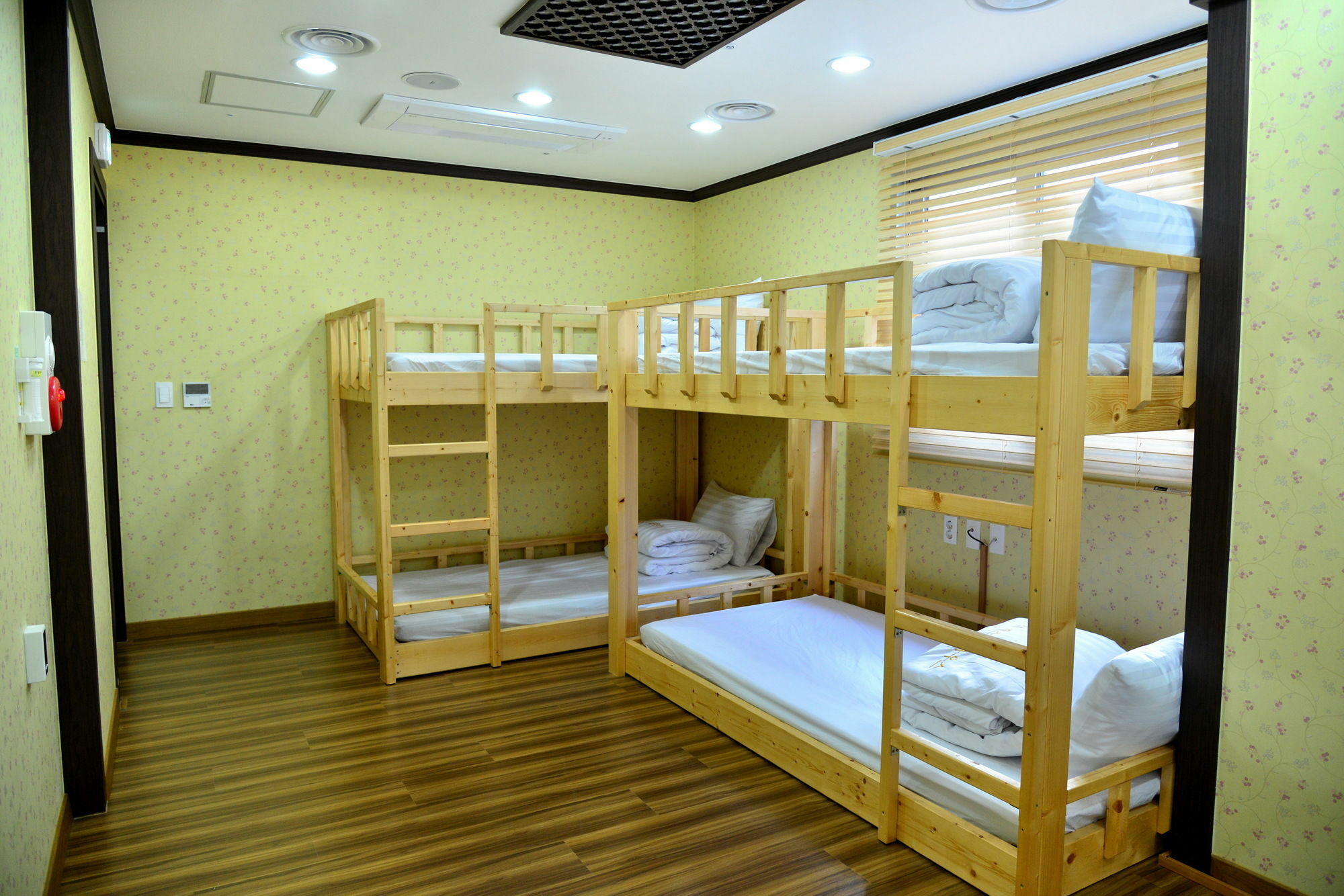 Seom Guesthouse ซอกวีโพ ภายนอก รูปภาพ